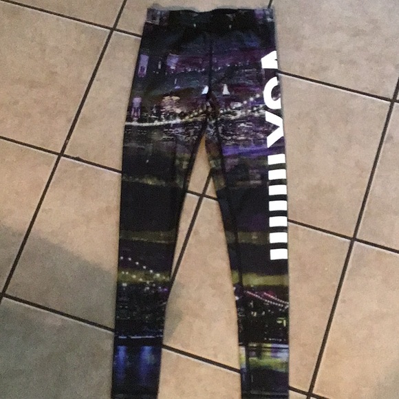 VICTORIA’S SECRET LIMITED EDITION VSX SPORT TIGHT - Picture 1 of 11
